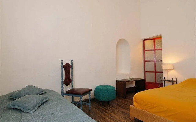 Casa Naranja