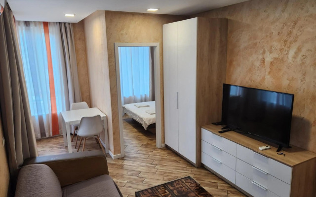Colonel apartment dream