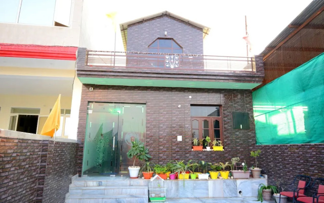 OYO 28097 Hotel Park View