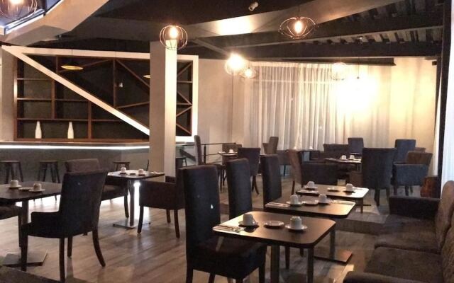 ESDUMA HK Hotel Pachuca