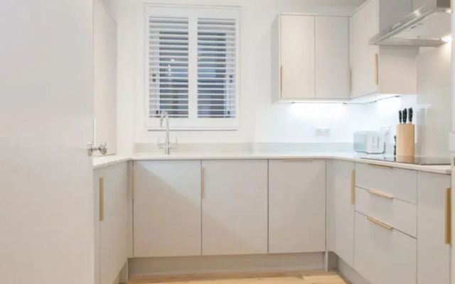 Stunning Newly Refurbished 2BD Shoreditch Flat