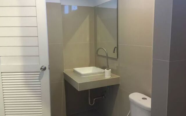 2 Bed Villa 15 min walk to beach