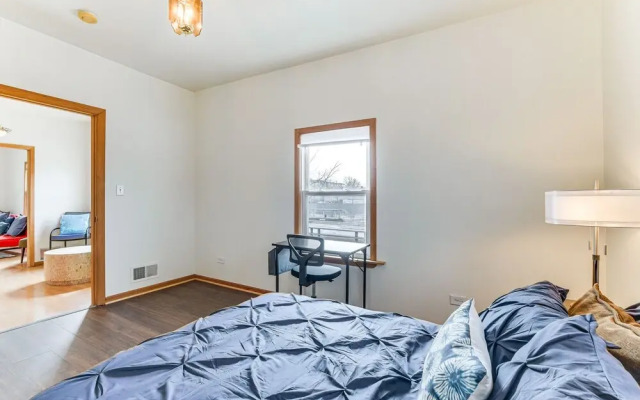8 Mi to Chicago: Oak Park Home w/ Fenced Backyard!