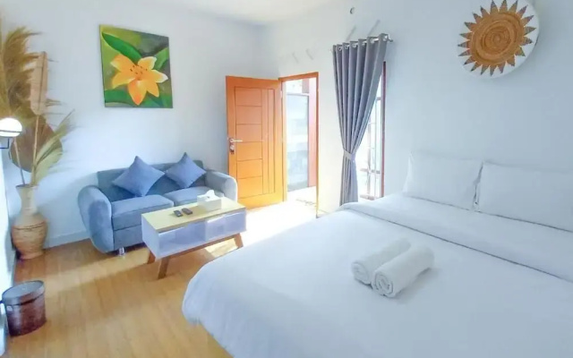 Abams Gili Air
