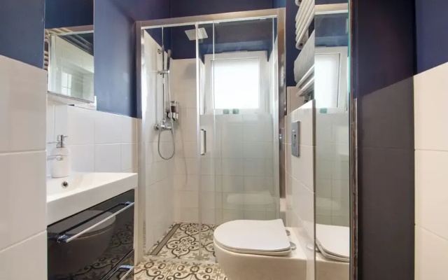 2 Bed Flat - Sleeps 8 - Parking - Wifi