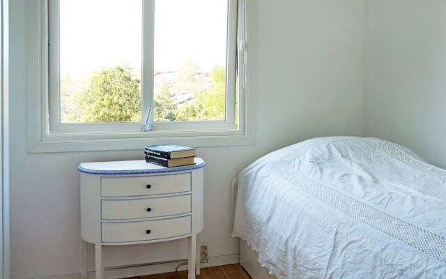 7 Person Holiday Home in Nösund