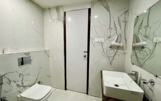 TBS Sea View - Full AC- Pool & Breakfast