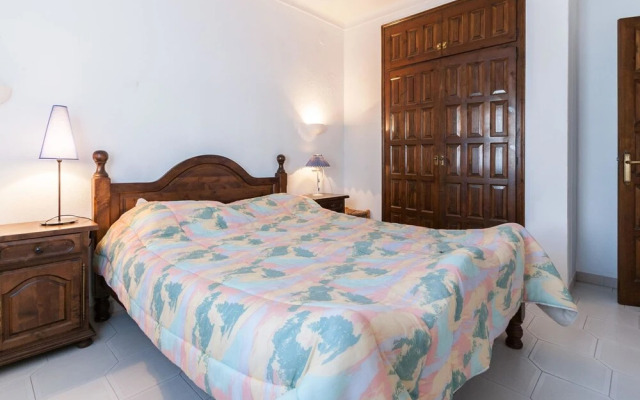 Sun-kissed Villa in L'escala With Swimming Pool