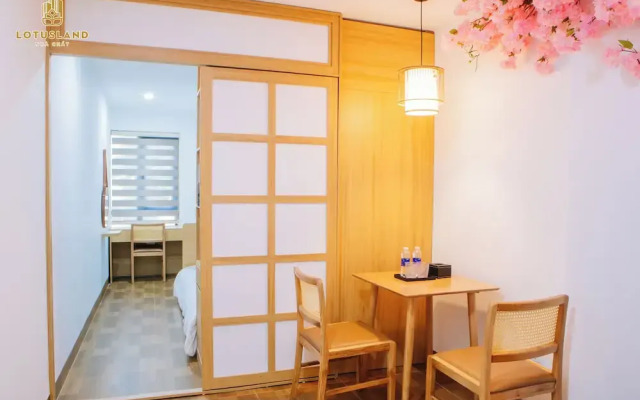 Lotus Land Apartment