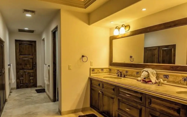 Cabo Hacienda w/ Private Pool & Rooftop Terrace!
