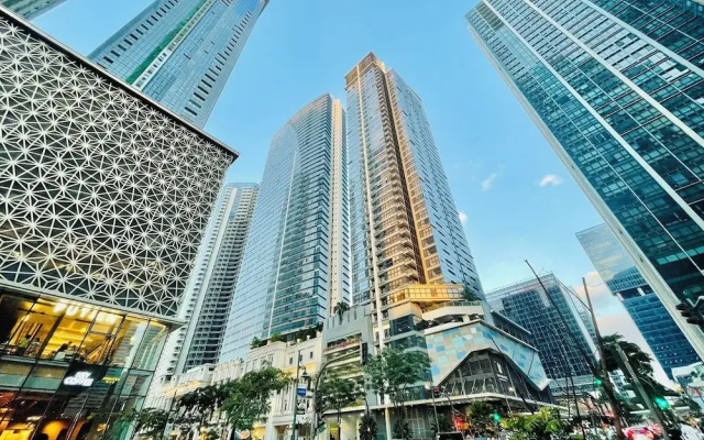 Uptown Parksuites 2