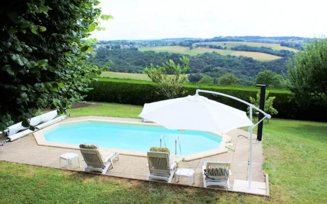 House With 6 Bedrooms in Mur-de-barrez, With Private Pool, Furnished G