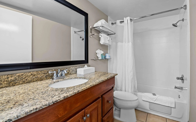 Best Western Los Alamitos Inn & Suites