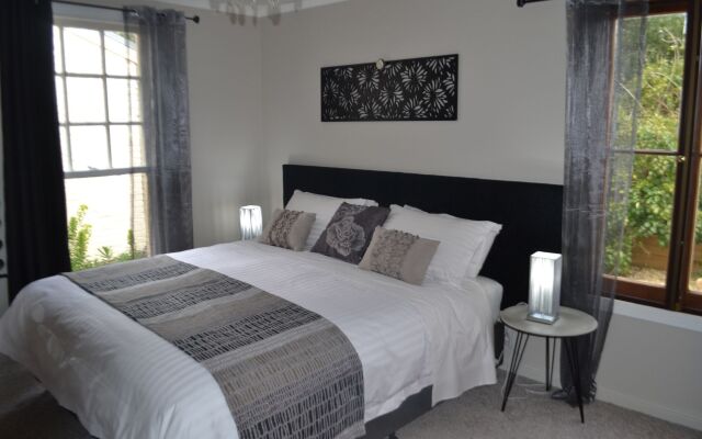 Mulberry Cottage Unique B&B