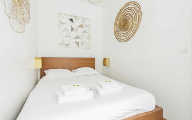 Serenity Near Saint-lazare Station