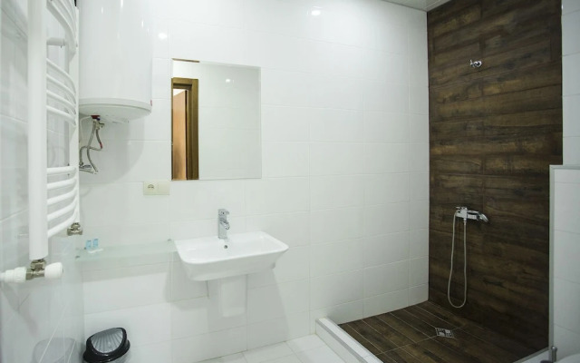 Olympus Hotel By Umbrella