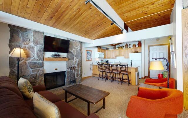 Laurelwood Condominiums Studio Premier Unit 415