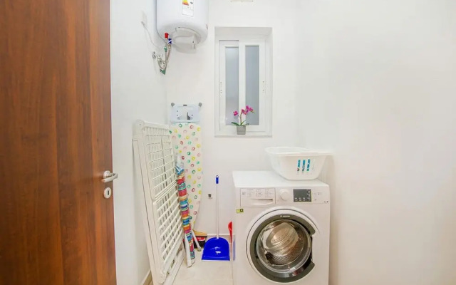 The Hillock South B4