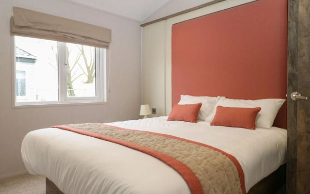 Lodge at Chichester Lakeside