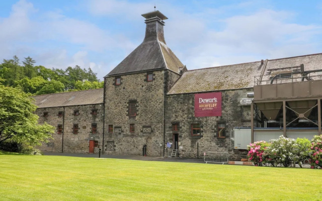 Struan House