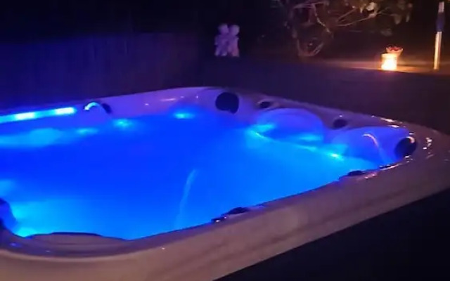 Rapallo 2-bed Apt, Sleeps 5 With Hot Tub