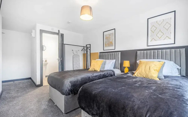 5-bed 5 En-suite Apartment in Manchester