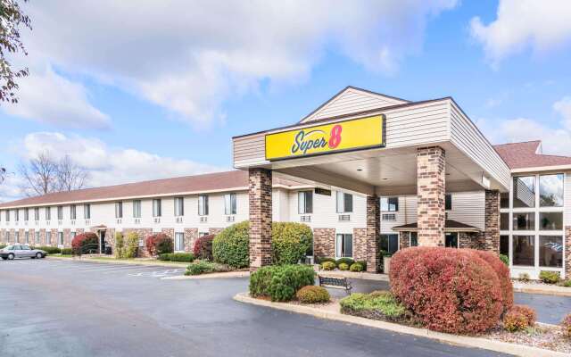 Super 8 by Wyndham Wausau