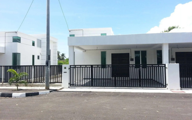 Noor Homestay