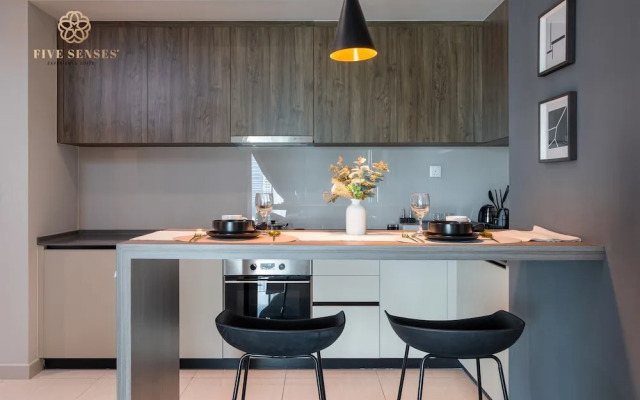 Datum Jelatek Sky Residence KLCC, Five Senses