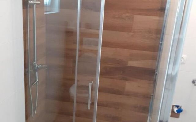 Apartment Sima - comfortable family apartments A2 Ivona Omis, Riviera Omis