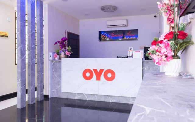Super OYO Capital O 89366 Spring Inn Hotel