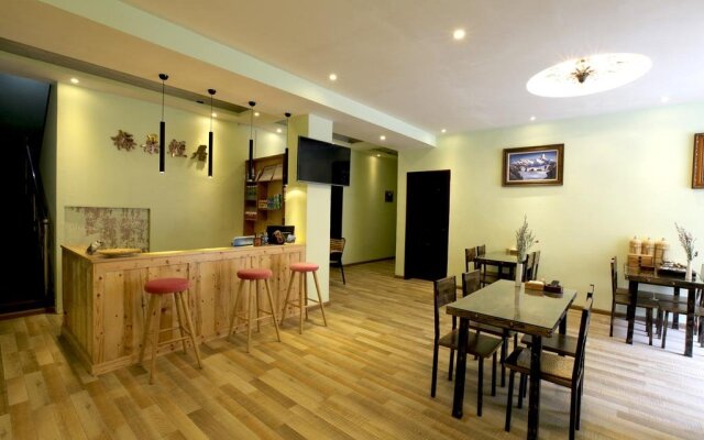 Siguniang Mountain Metok Light Inn