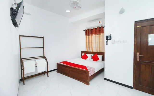 OYO 119 Lagoon Waves