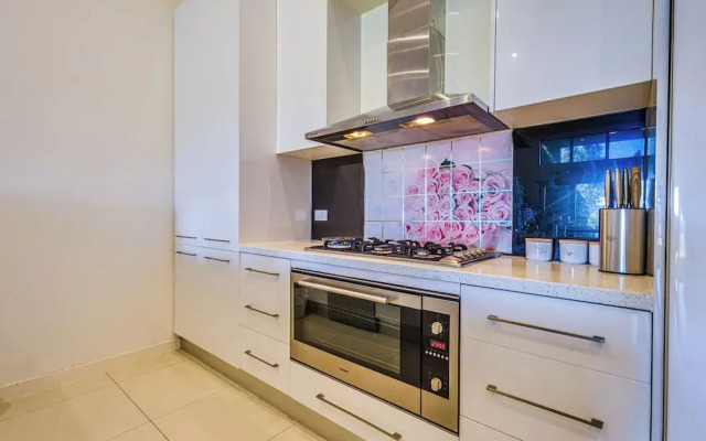 StayAU 3BR Deluxe Family Loft Point Cook