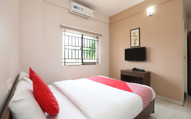 Indra Comforts By OYO Rooms
