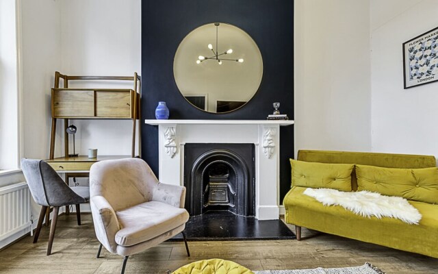 The Shepherd's Bush Hideaway