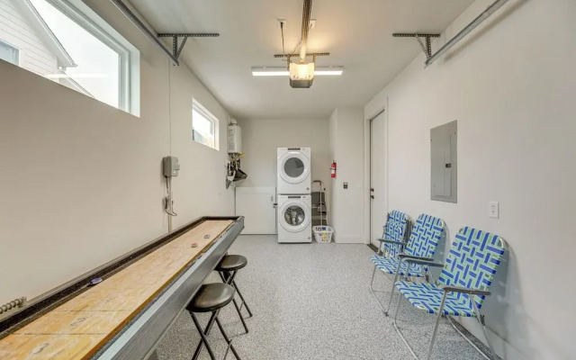 Modern Austin Retreat w/ Heated Cowboy Pool!