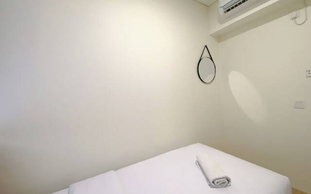 Homey 2Br With Work Space At Meikarta Apartment