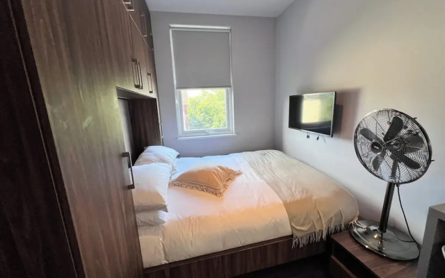 London Studio Retreat - Colney Hatch Lane