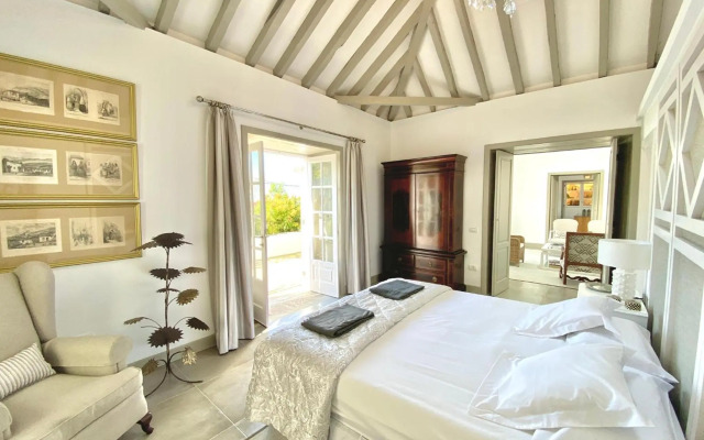 Exclusiva Casa Canaria con Magníficas Vistas al Mar