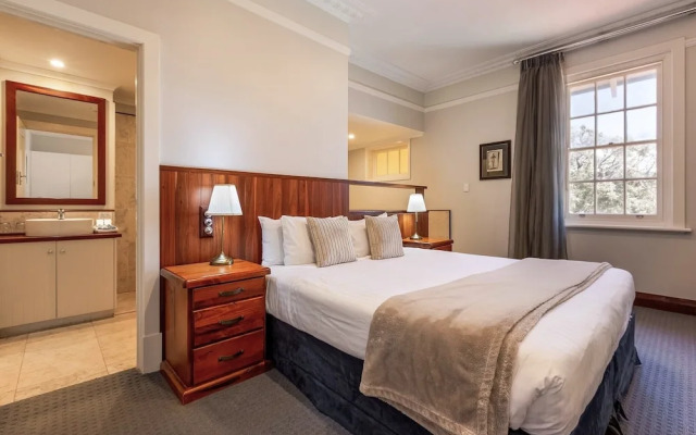 Caves House
