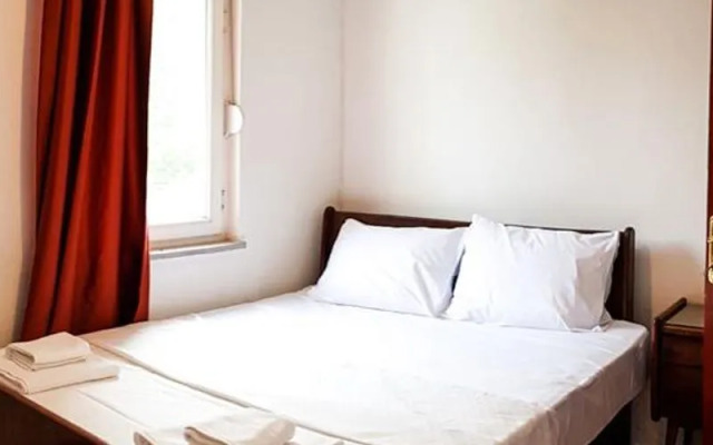 Tenedos Bag Evi