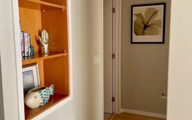 Lanikea Ocean View Apartment 2 Bedroom Condo by RedAwning