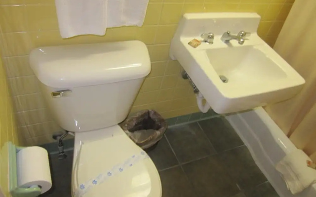 Rest Inn Utica