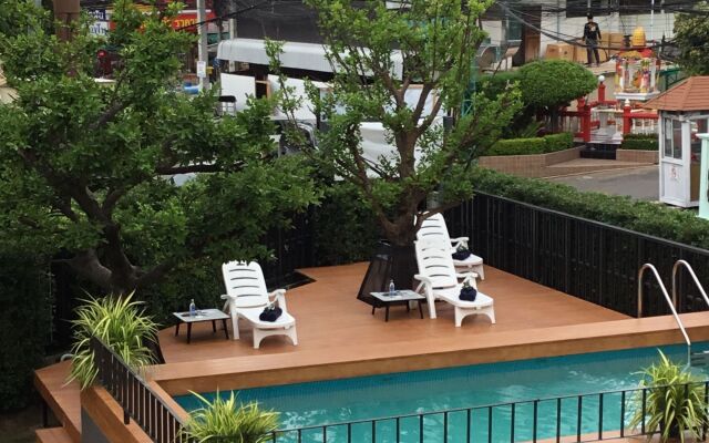 Asana Hotel & Residence