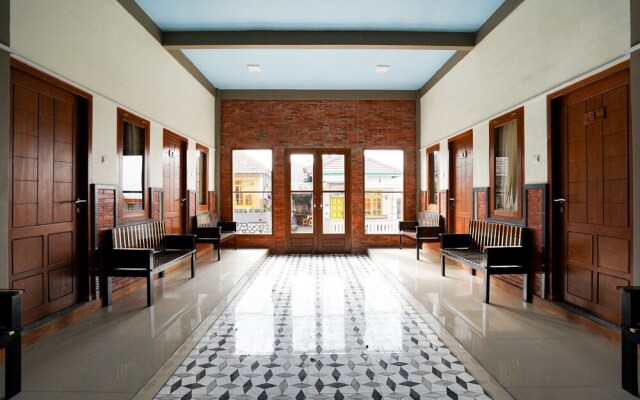 Oyo 1048 Rahayu Bromo Hotel
