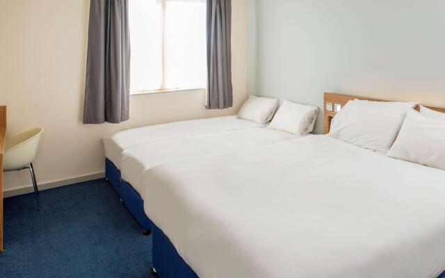 Holiday Inn Express London Hammersmith, an IHG Hotel