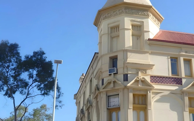 Britannia on William - Hostel