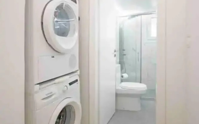 Alkuoni lux Flat at P Faliro