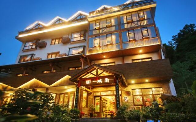 Floral Hotel·Yicheng Yijia Hotel(Dongda store of Zhangjiajie National Forest Park)